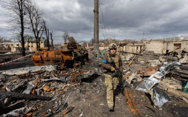 Război în Ucraina: Forțele ruse ocupă aproape în totalitate ultimă rezistență din Lugansk thumbnail