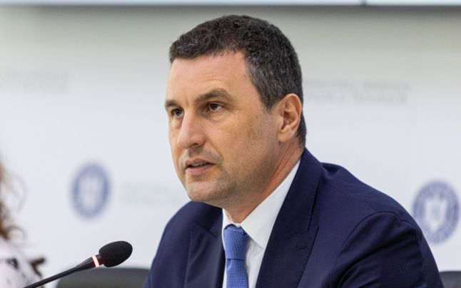 Ministrul Tanczos Barna, apărat de Kelemen Hunor în scandalul intonării imnului secuiesc la meciul de hochei – VIDEO