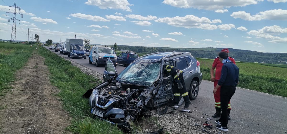 Accident rutier în comuna Valea Seacă din judeţul Iași! Trei persoane au fost rănite – EXCLUSIV/ FOTO, VIDEO