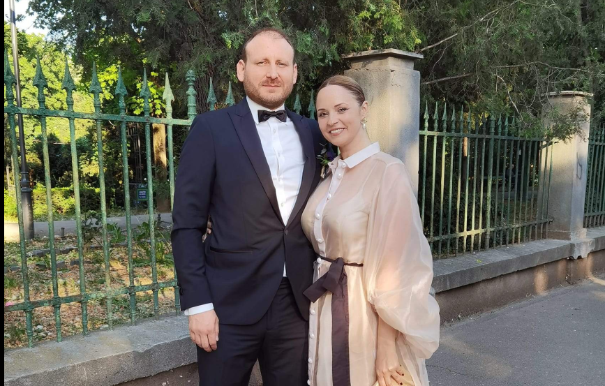 Andreea Marin și Adrian Brâncoveanu s-au căsătorit? O fană i-a dat de gol