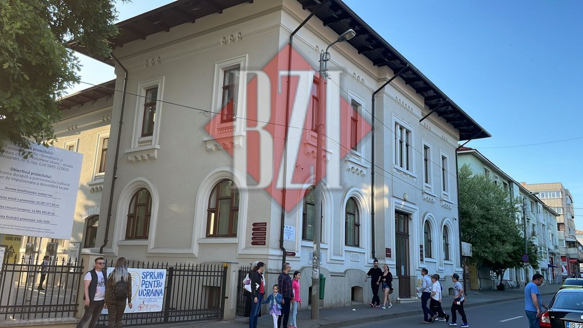 Mii de ieșeni, după 2 ani de pandemie, participă la un mega-eveniment: Noaptea Muzeelor 2022 – GALERIE FOTO