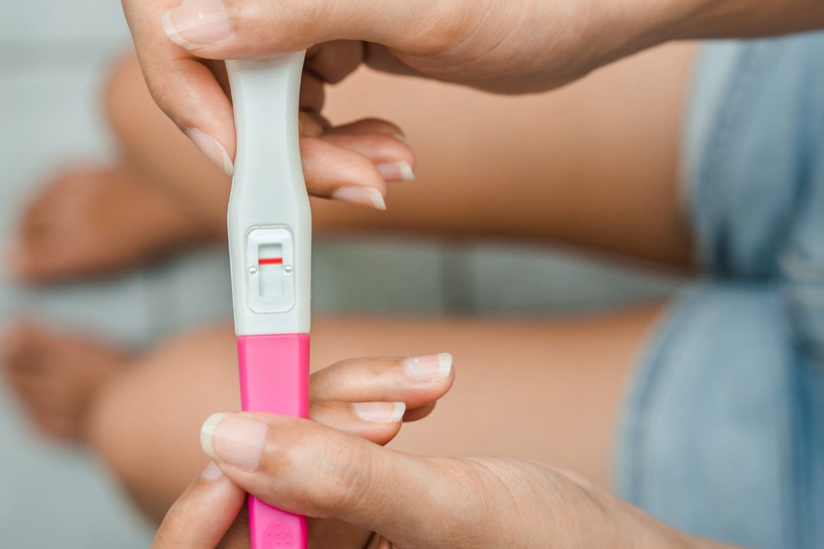 După cât timp se vede sarcina pe test? Cum interpretezi rezultatele testului