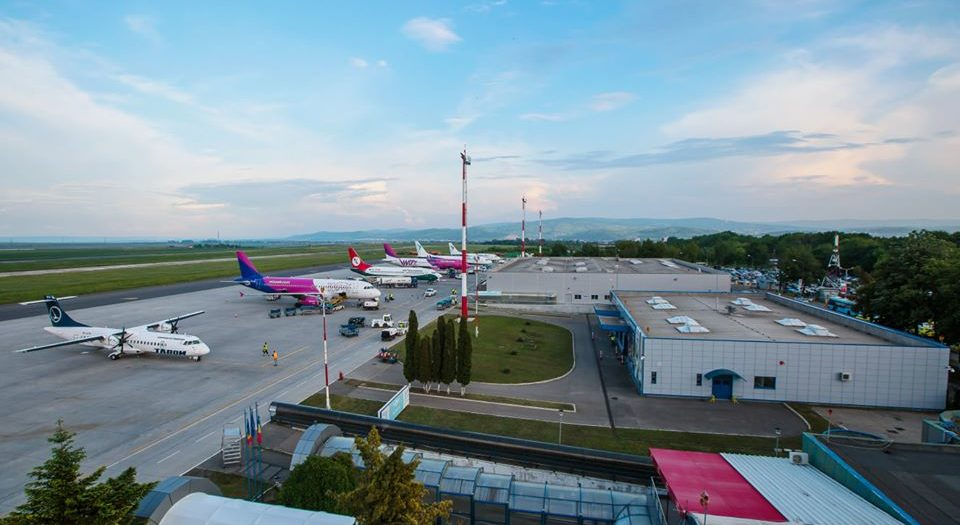 avioane parcate pe aeroportul din Iasi