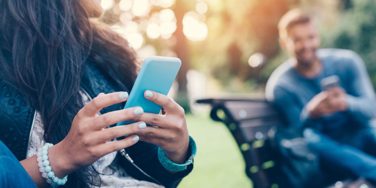 Ce este Tinder și cum se folosește? Află totul despre aplicația în care îți poți găsi sufletul pereche