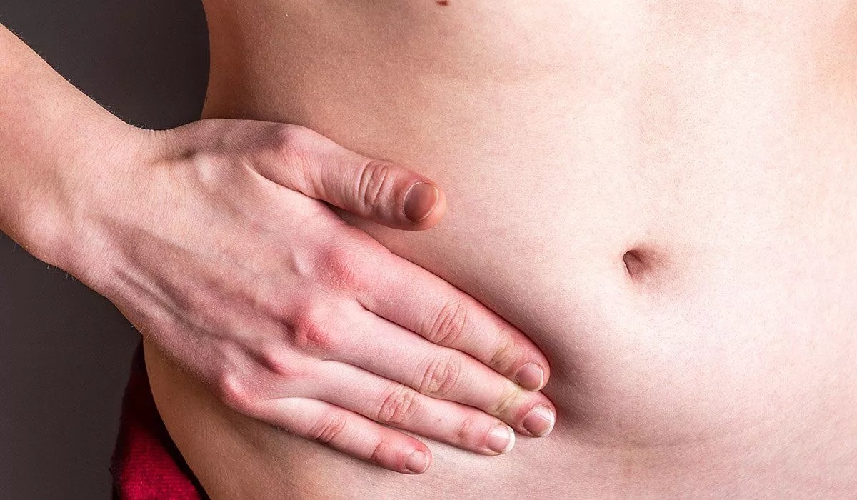 abdomenul unei persoane cu durere inghinala