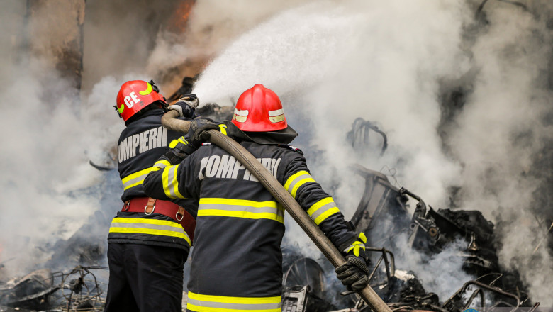 Incendiu în localitatea Lețcani din judeţul Iași! Pompierii se deplasează de urgență – EXCLUSIV