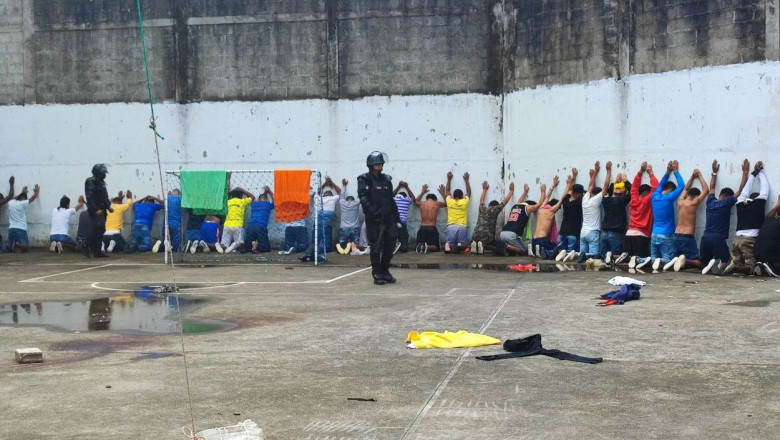 Masacru într-o închisoare din Ecuador: 43 de deținuți au murit, iar alți circa 100 au evadat