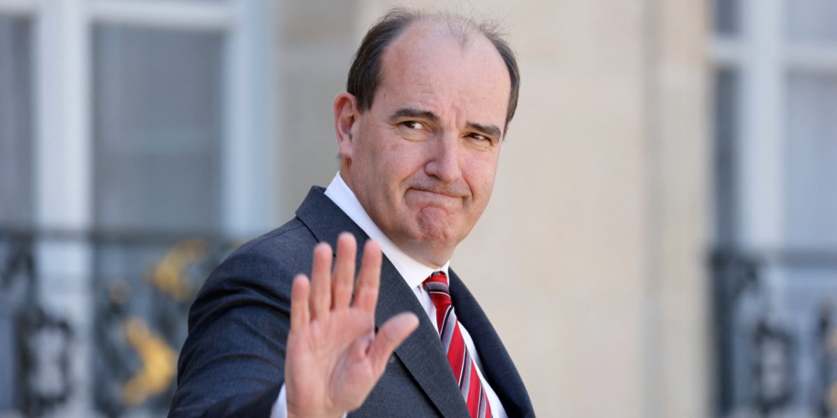 Premierul francez și-a prezentat astăzi demisia
