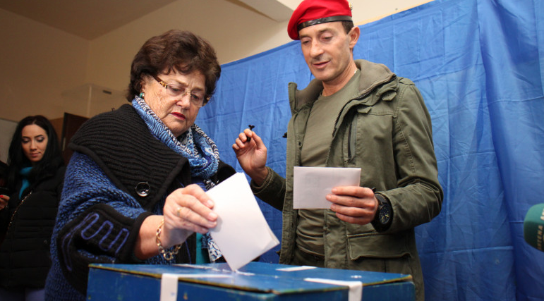 Fostul primar Radu Mazăre este în doliu. Mama sa a murit