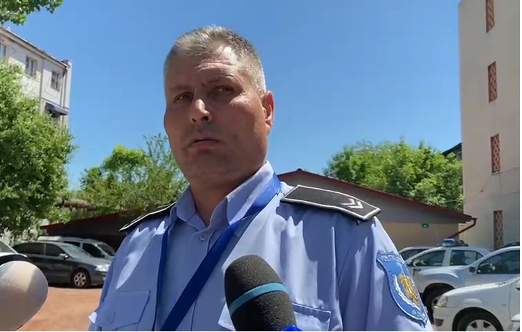 Prima declarație a poliţistului bătut de un bărbat în Iași: I-am spus că se enervează pentru o amendă banală – VIDEO