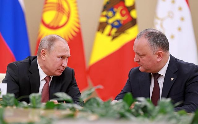 Vladimir Putin tand de vorba cu Igor Dodon