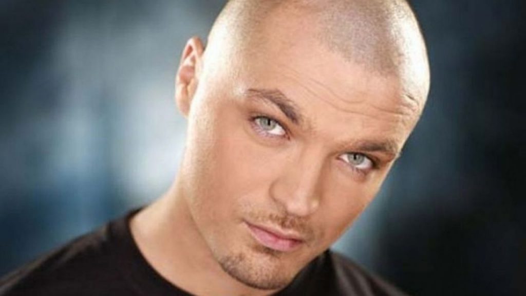 Puya, acuzat că a urcat pe scenă în stare de ebrietate! Prestaţia artistului a fost aspru criticată