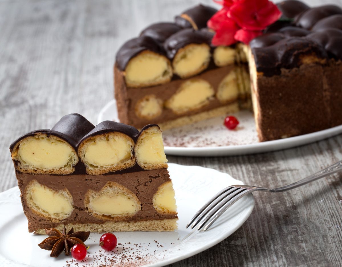 Tort profiterol. Rețeta unui desert gustos și rafinat