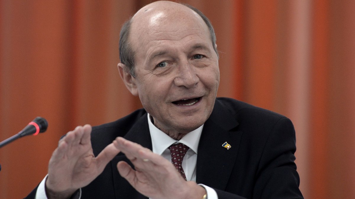 Lux ca în filme: Băsescu se mută într-un penthouse de 550.000 de euro