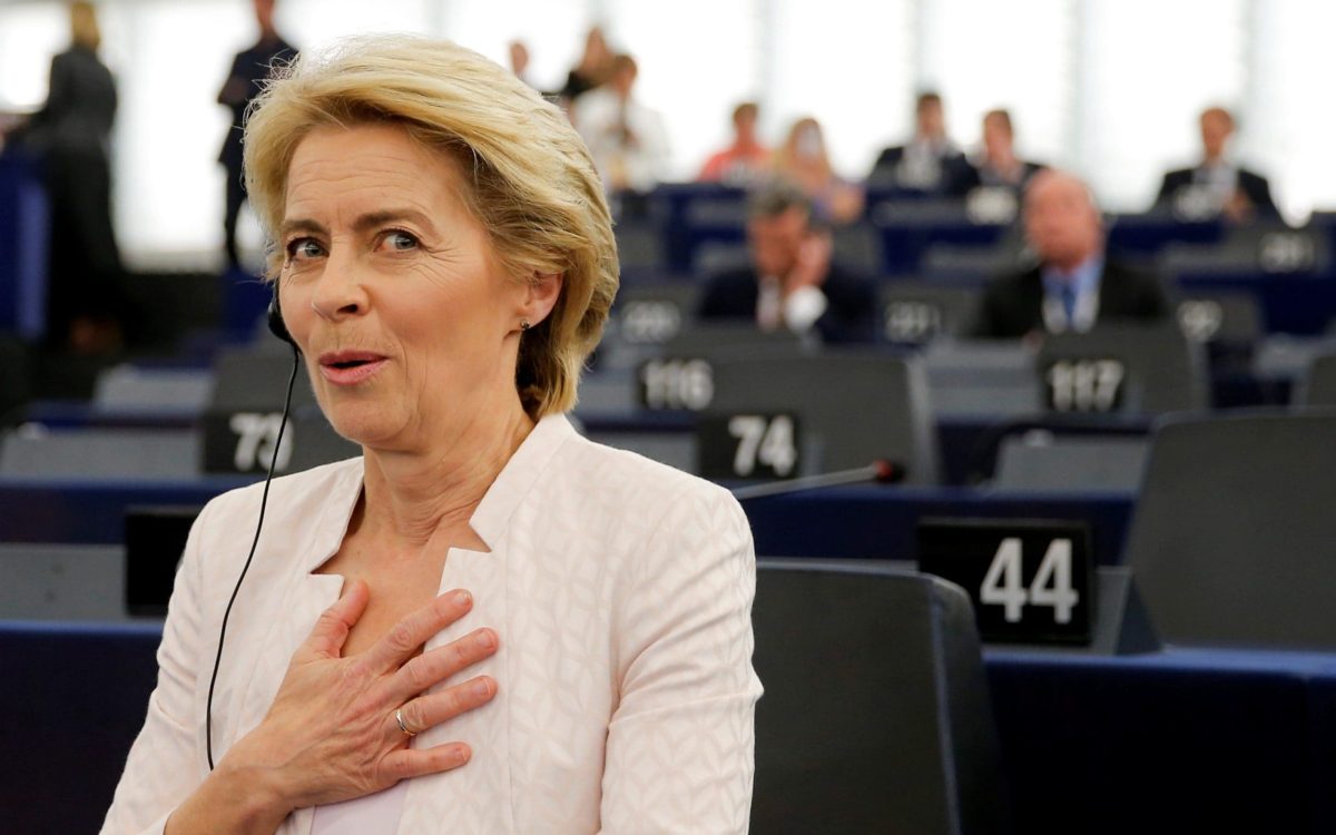 Comisia Europeană anunță oficial oprirea importurilor de petrol din Rusia