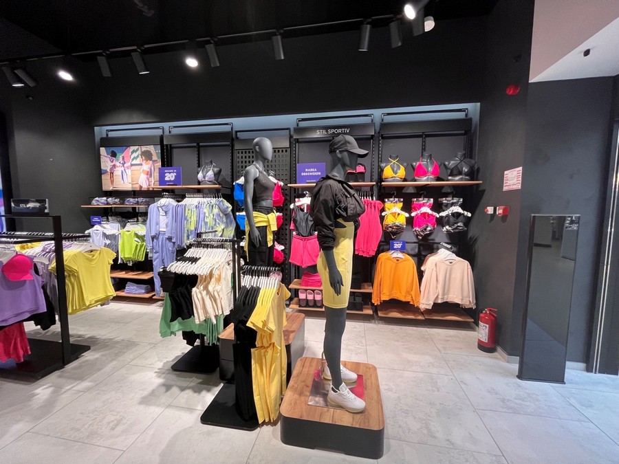 Primul magazin din Iaşi  al retailerului de echipamente sportive de înaltă tehnologie și îmbrăcăminte sport 4F a fost inaugurat în Iulius Mall