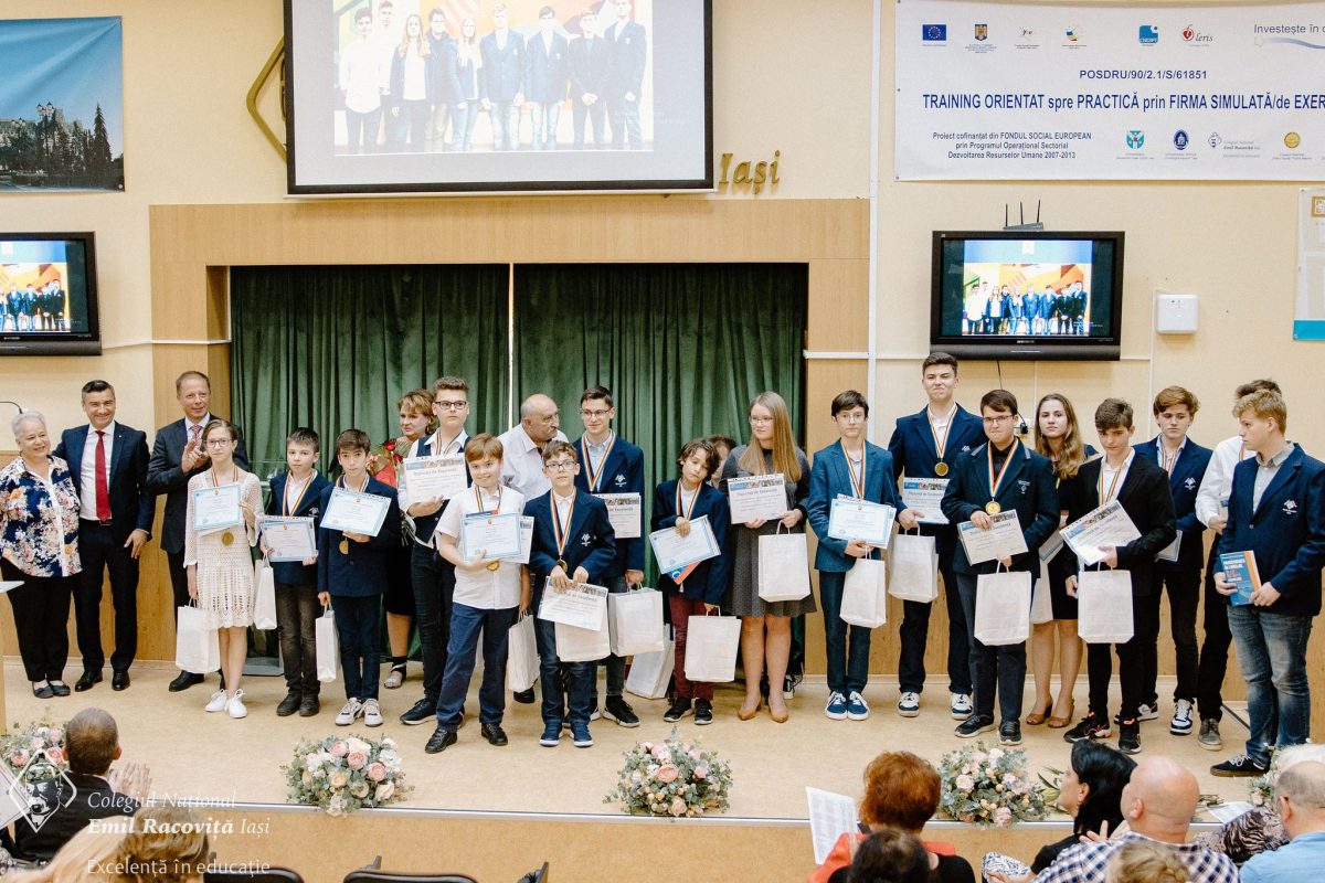 Performanțele care dau sens muncii: Gala Olimpicilor – 2022 – FOTO
