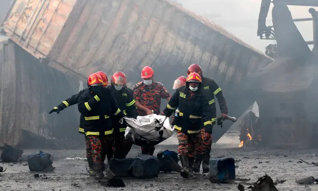 Incendiu devastator în Bangladesh – Cel puțin 25 de oameni au murit iar focul nu este încă sub control