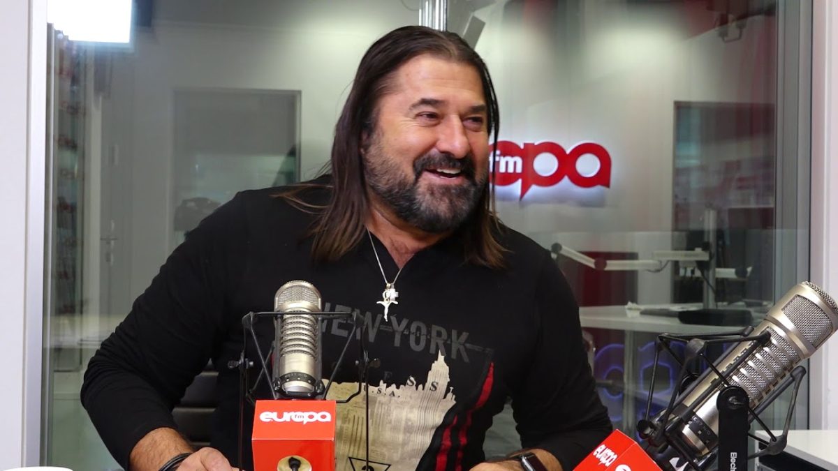 Ghorghe Gheorghiu își vinde conacul de la Buftea. Imagini cu vila de 350.000 de euro a artistului