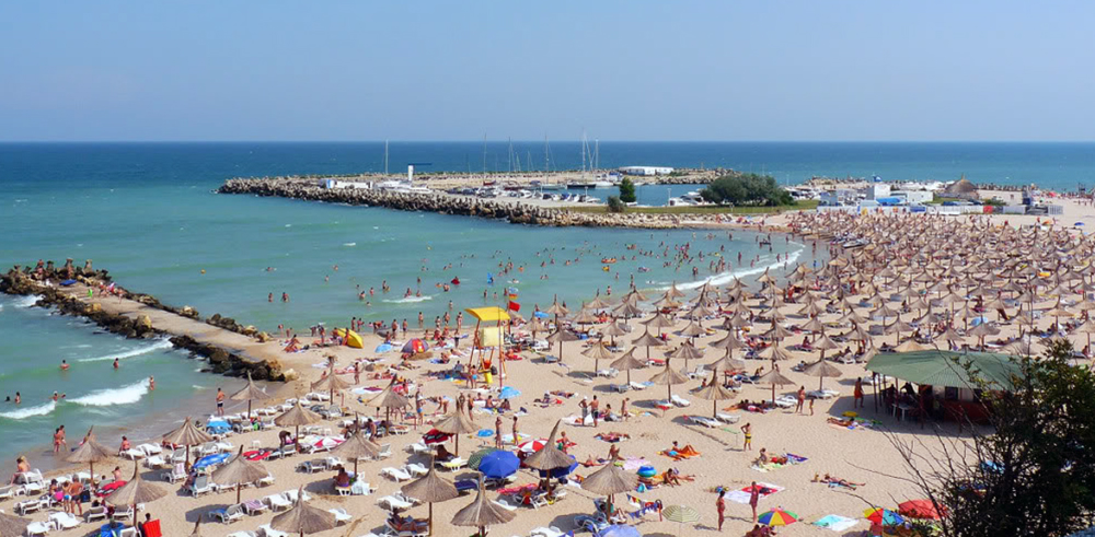 S-au scumpit vacanțele pe litoralul Mării Negre. Ce prețuri trebuie să plătească turiștii în această vară