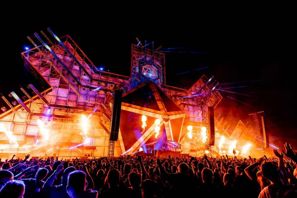 Sute de mii de oameni din 85 de țări au fost prezenţi pe Arena Națională la SAGA Festival