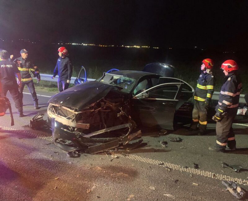 Accident rutier grav în Bacău. Două camioane și un autoturism au intrat în coliziune