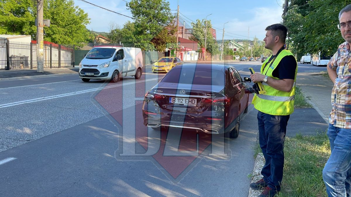 Accident „amuzant” pe străzile Iașului! O Dacia 1310 a șifonat un Mercedes de zeci de mii de euro. Iată cum arată cele două autoturisme implicate – EXCLUSIV, FOTO, VIDEO
