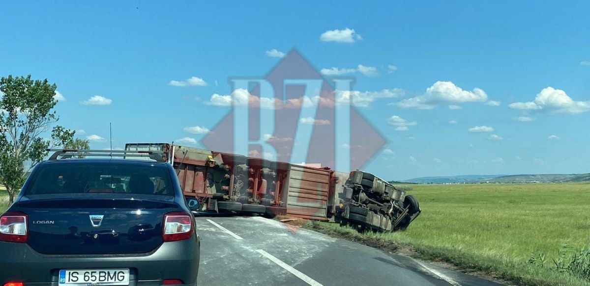 Un TIR s-a răsturnat la Lețcani. Circulația în zonă este afectată – EXCLUSIV/FOTO/LIVE VIDEO