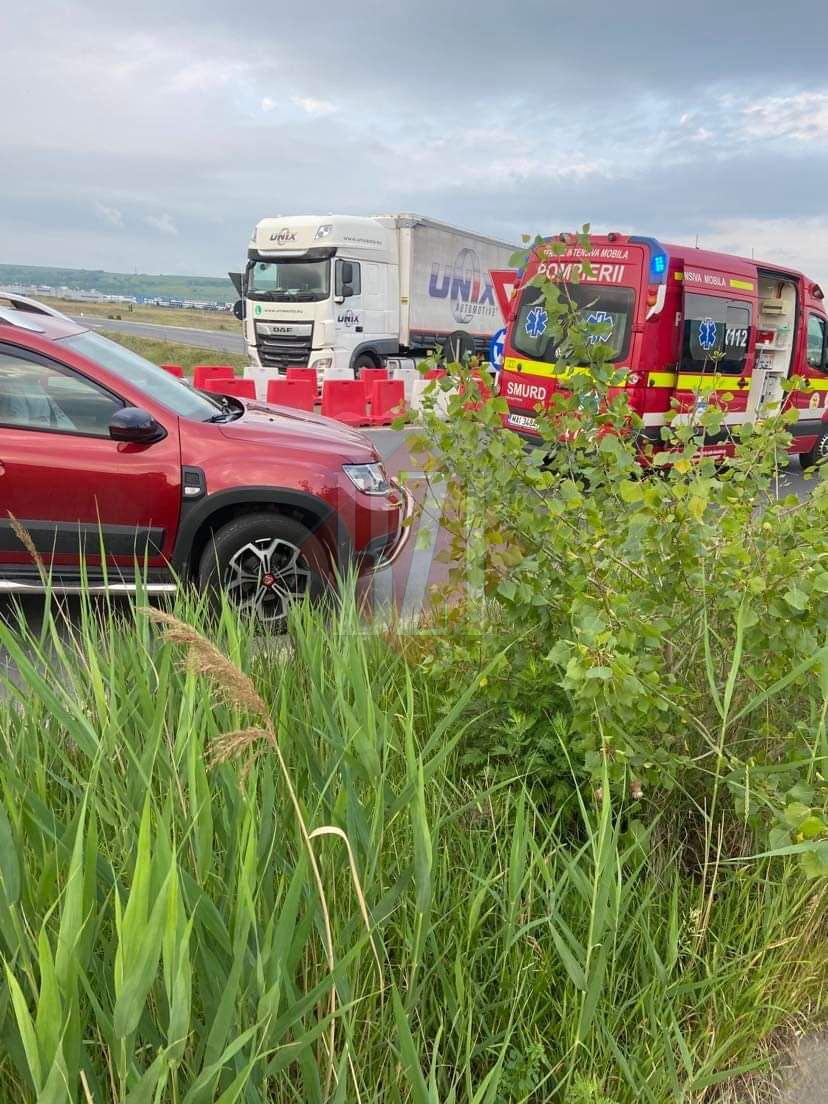 Accident rutier în zona Metro din Iași! Două autoturisme au fost implicate- EXCLUISV/FOTO