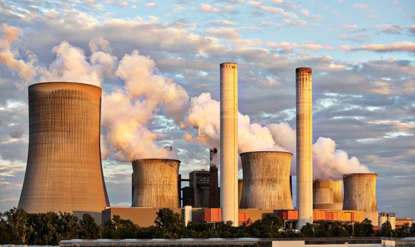 Mai multe țări au repornit centralele pe cărbune: Experţii susţin că 63% din energie va fi verde până în 2030
