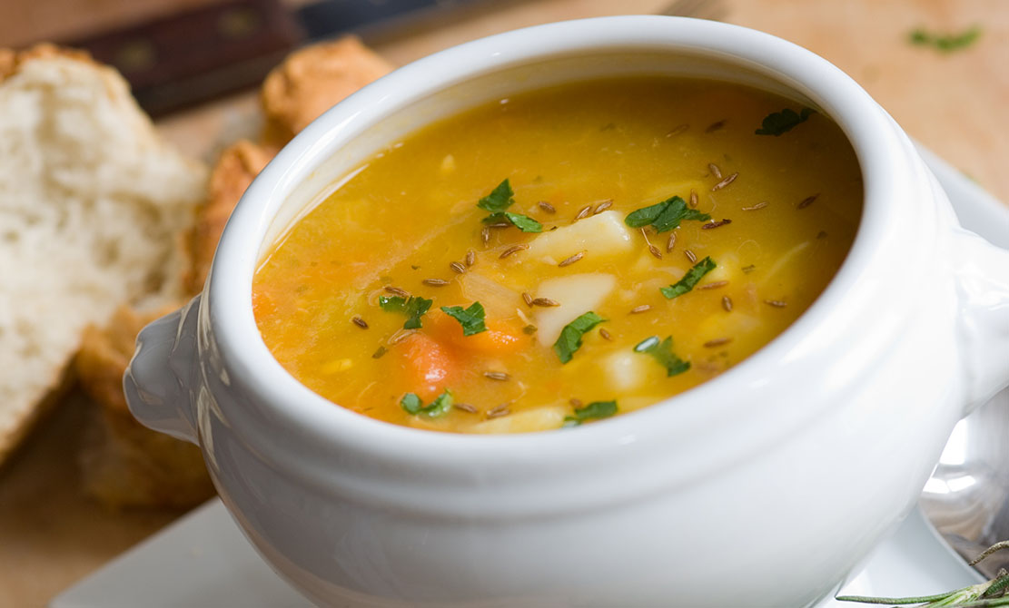 Ciorbiță țărănească de pui. Deliciul culinar pregătit din trei ingrediente
