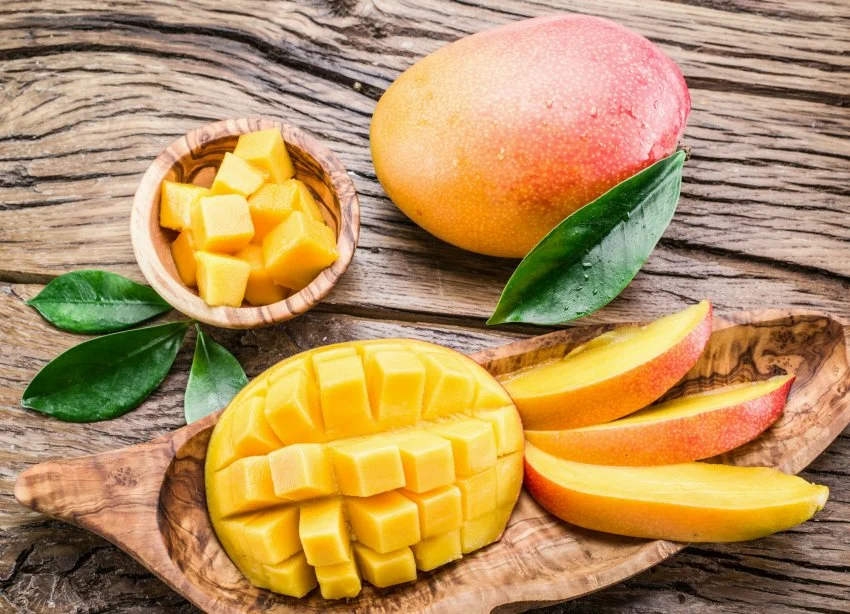 Cum se mănâncă mango. Ce poți pregăti din acest fruct exotic