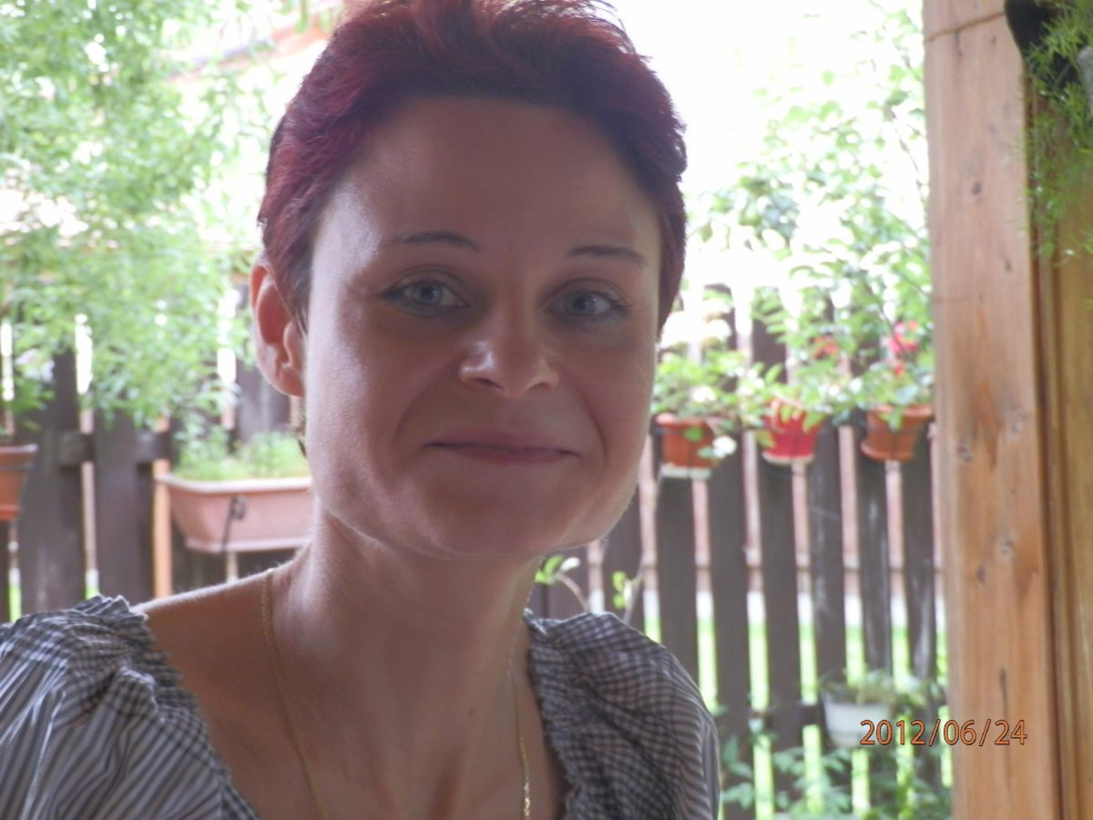 Doliu în presa română! O fostă jurnalistă a fost găsită moartă în propria casă