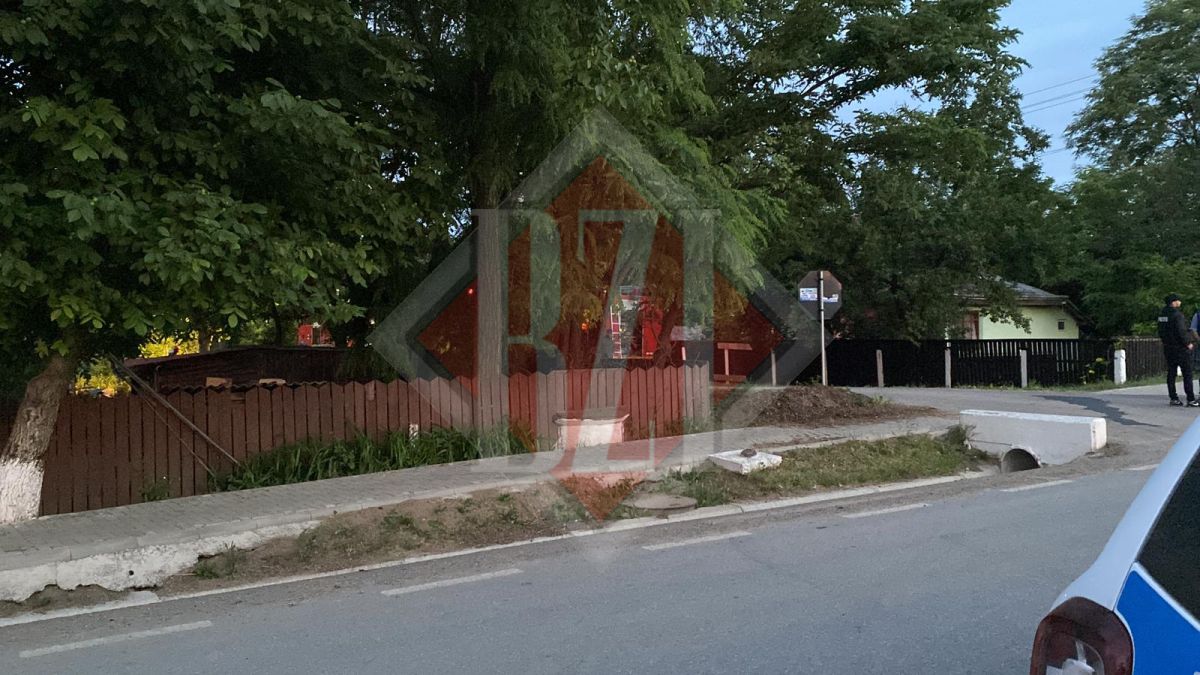 Incendiu la o casă din judeţul Iași. Pompierii intervin de urgență