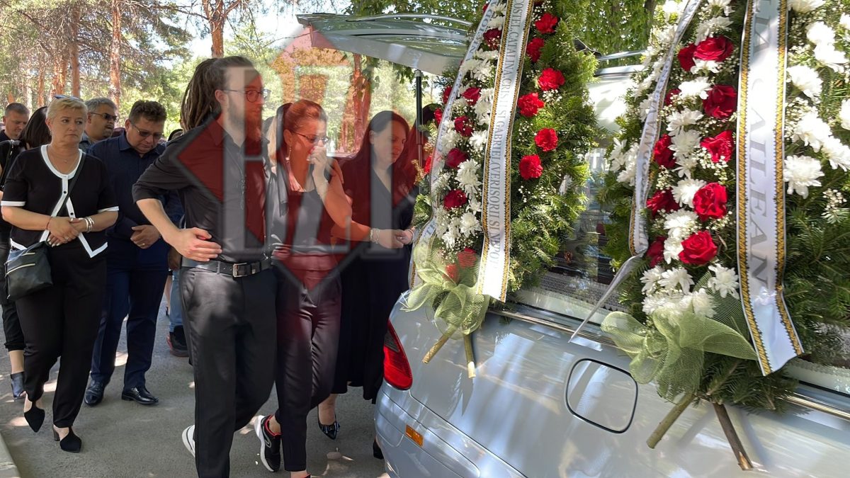 Imagini cutremurătoare! Ciprian Duca, unul dintre angajaţii Citadin omorâţi în cumplitul accident din Păcurari, este condus pe ultimul drum – EXCLUSIV, GALERIE FOTO