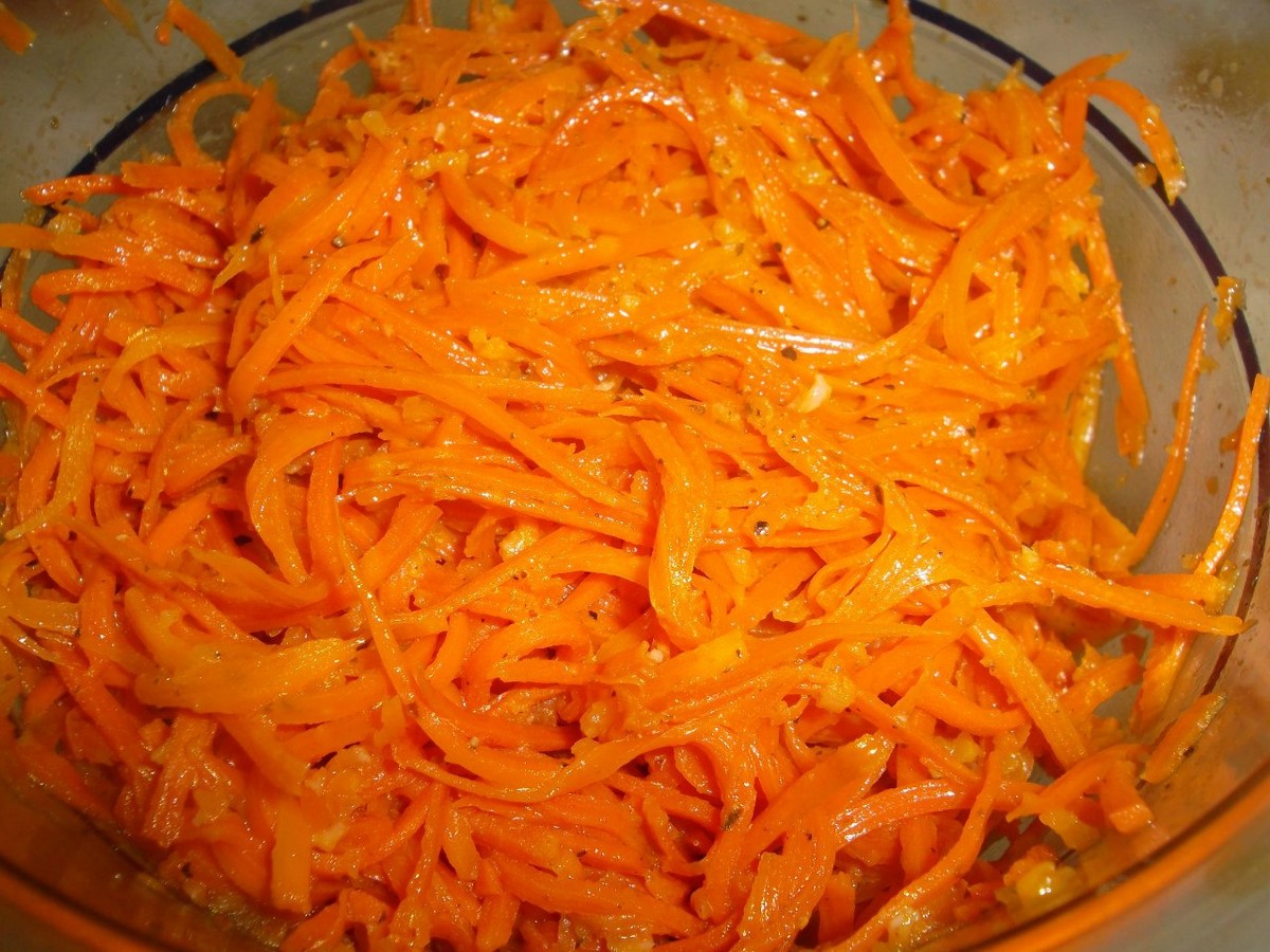 a bowl of carrots for the winter