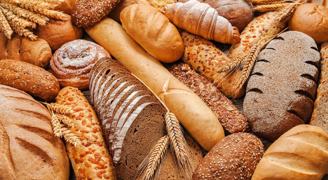 De ce pâinea din comerț rezistă atât de mult. Ce conține, de fapt, alimentul care nu lipsește niciodată de pe masa românilor