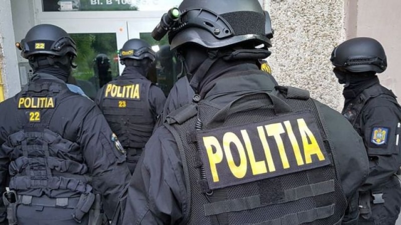 Percheziții de amploare în București. Vizat este un cunoscut clan