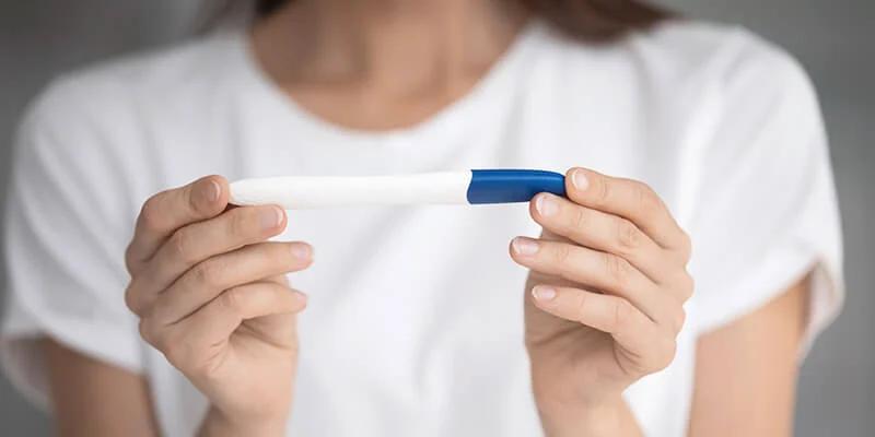 Poți rămâne însărcinată în prima zi de menstruație. Părerile specialiștilor