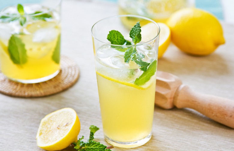 Rețetă de limonadă cu mentă. Cum să pregătești acasă o băutură răcoritoare și delicioasă în sezonul cald