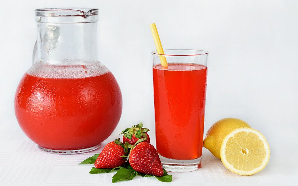 Rețetă de sirop de căpșuni delicioasă și aromată, fără zahăr! Află care sunt beneficiile băuturii pentru sănătate