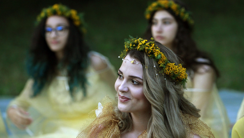 Sânzienele, noapte magică şi zi de sărbătoare. Obiceiuri şi tradiţii când „se deschid porţile cerului”