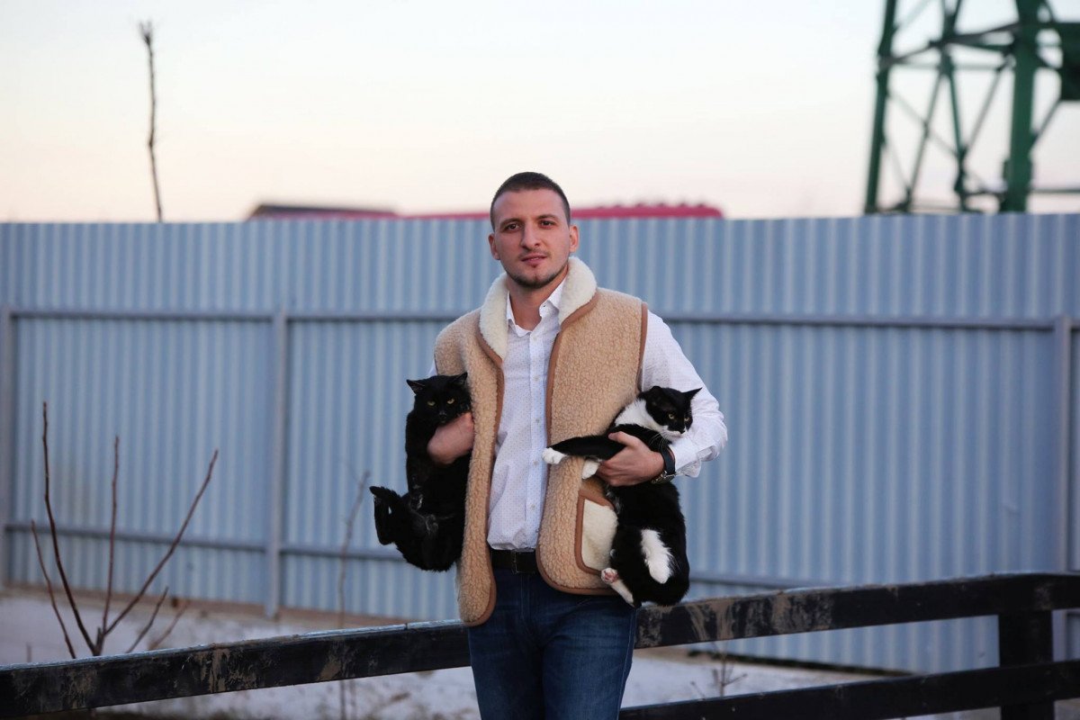 Un elev a murit în timpul banchetului de-a VIII-a, într-o sală deținută de Ştefan Mandachi. Mesajul afaceristului pentru cel mai bun prieten al adolescentului: „Marş mă jegule”