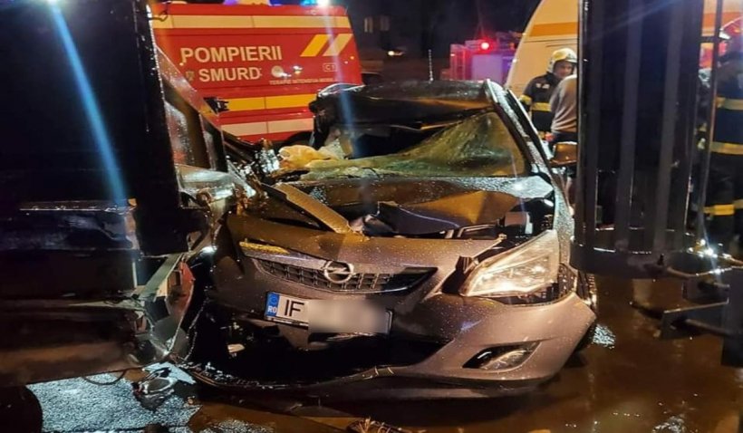 O tânără din Bucureşti este în stare critică, după ce a fost strivită în maşina condusă de un şofer beat şi drogat