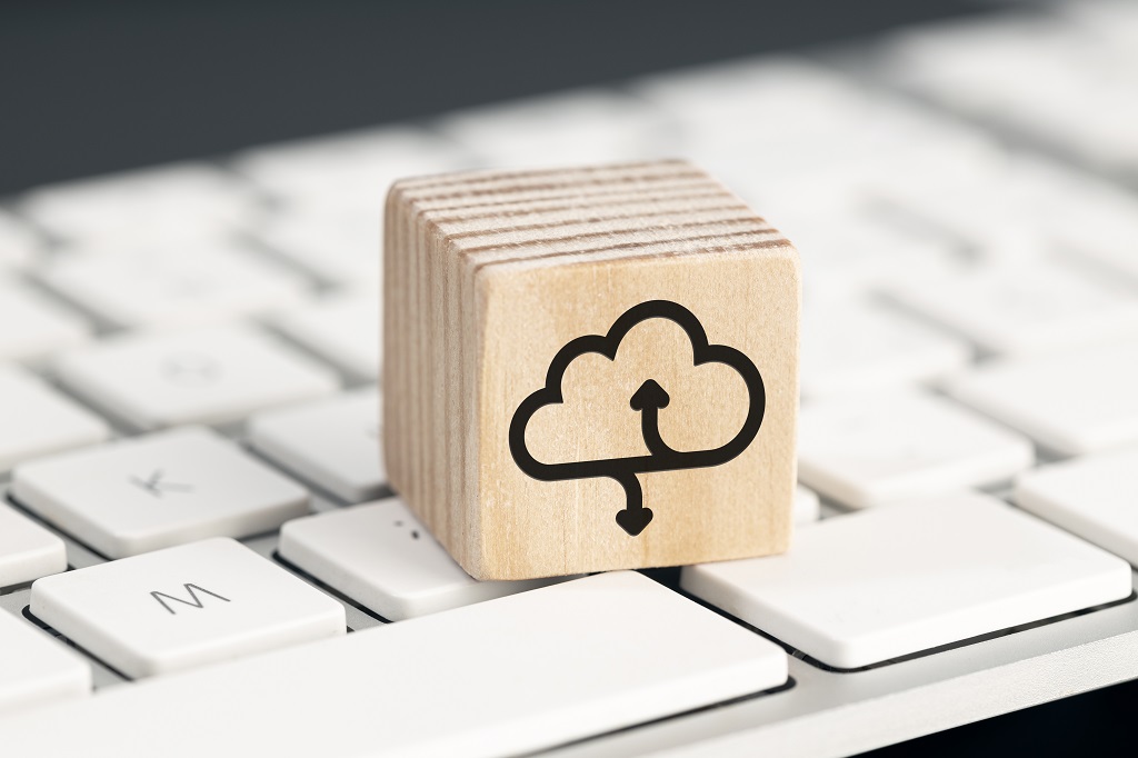 De ce cloud-ul privat este mai benefic pentru companii decât cel public