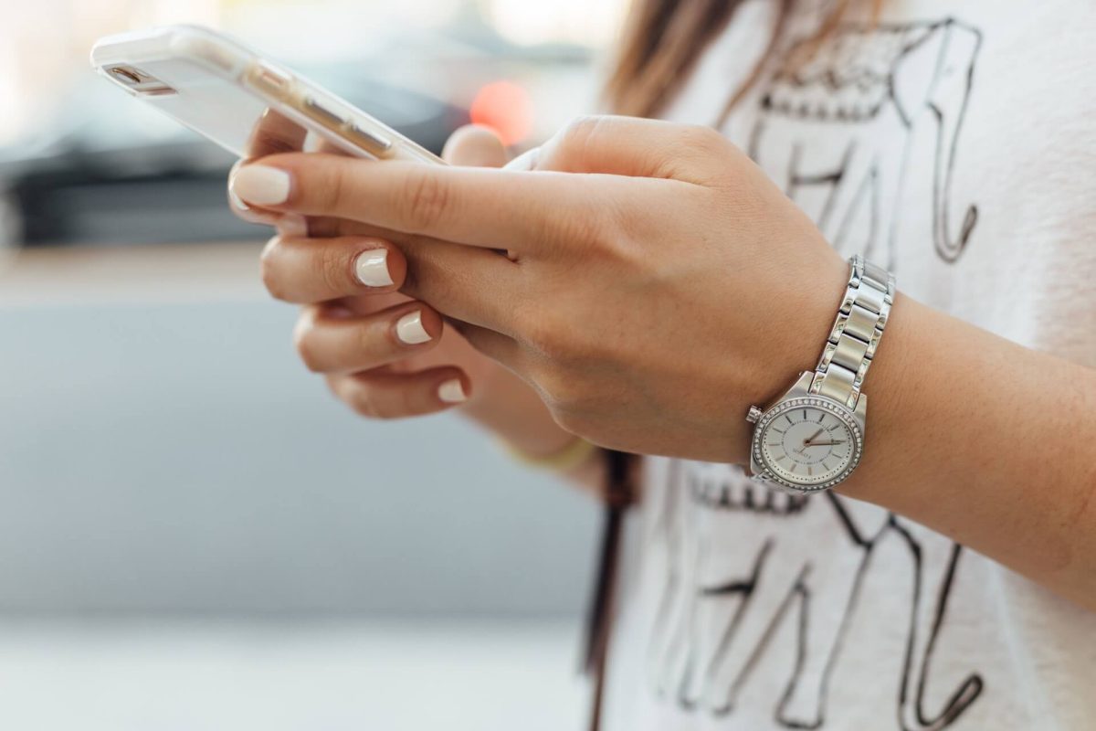 Cum poți face bani de pe smartphone-ul tău în 2022. Iată câteva modalități simple