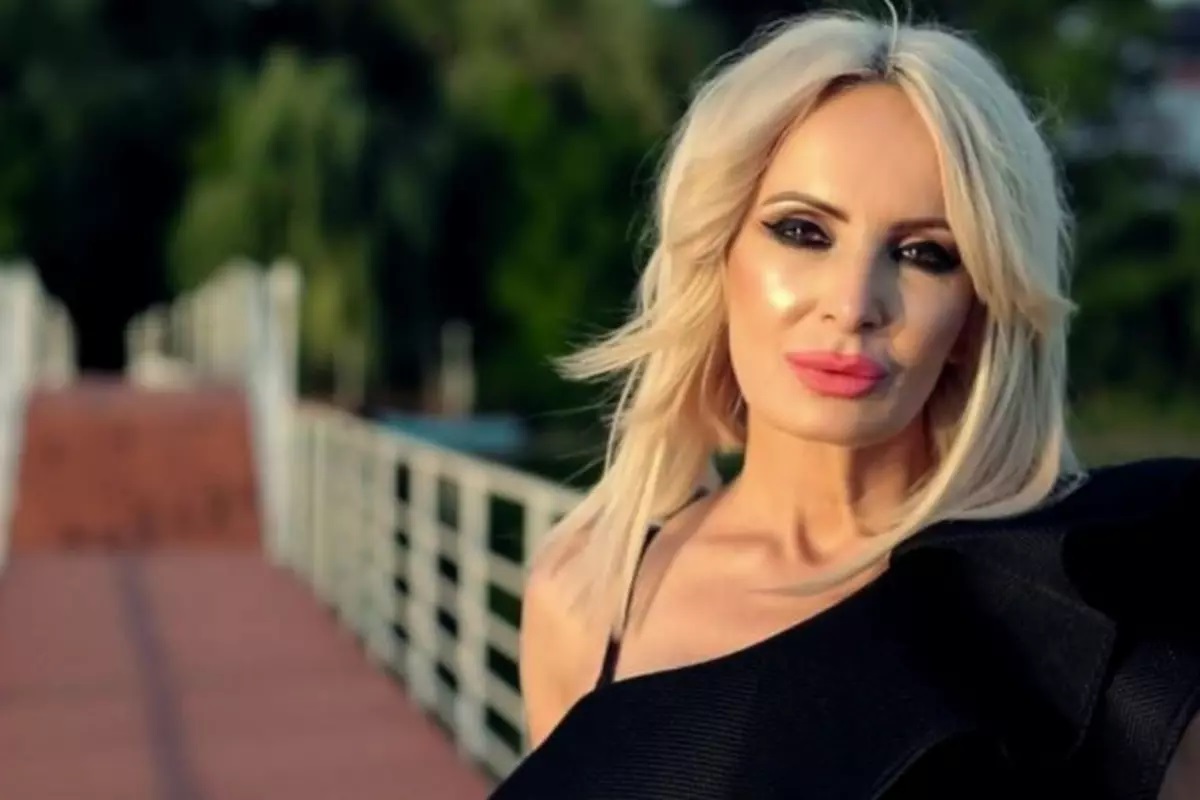 Daniela Gyorfi a fost lovită de o profesoară! Artista a povestit pentru prima dată prin ce a trecut