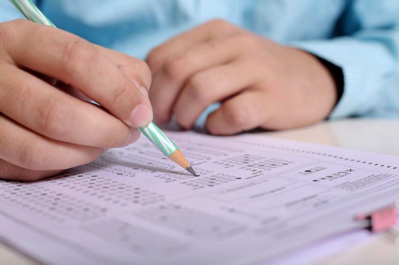Noua variantă de Bacalaureat în 2027. Examenul maturităţii ar putea avea doar o singură probă scrisă