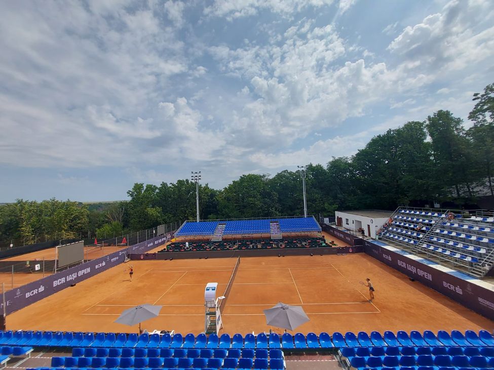 terenul de tenis de la Baza Sportiva Ciric