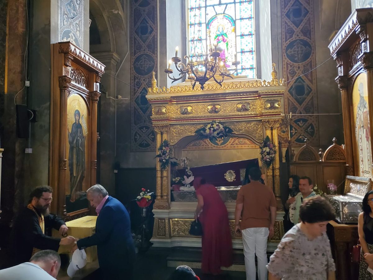 Fostul mare tenismen, Ilie Năstase, a ajuns la Iași și a vizitat Catedrala Mitropolitană – FOTO